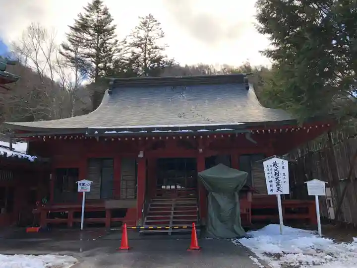 中禅寺の本殿・本堂