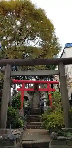 岩山稲荷神社の鳥居