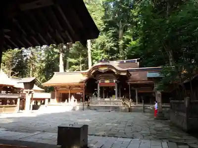 諏訪大社の本殿・本堂