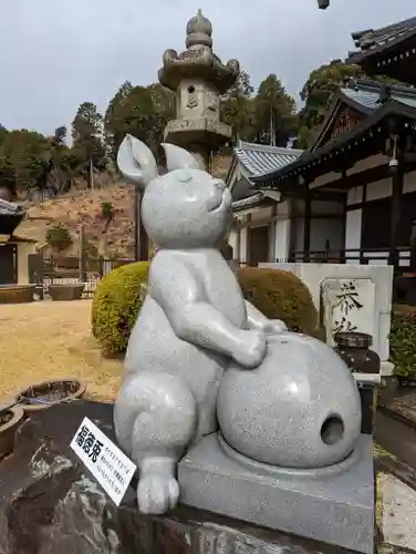 三室戸寺の像