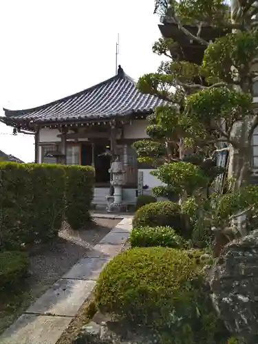 長福寺の本殿・本堂