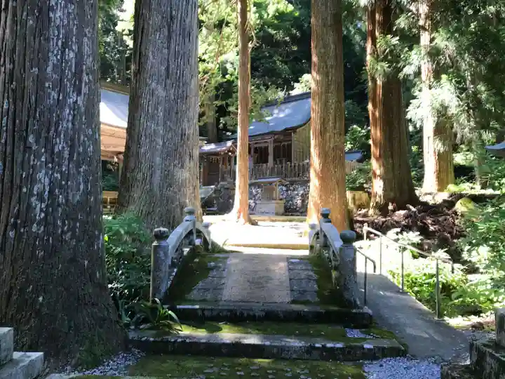 大皇器地祖神社(滋賀県)