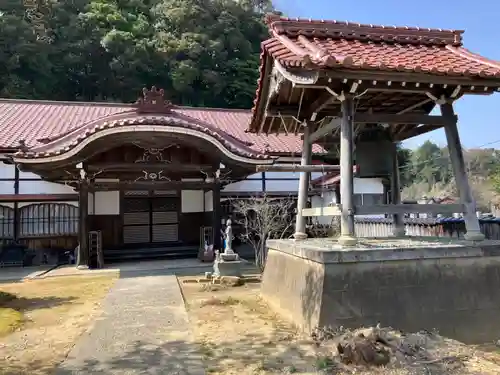 蓮光寺(石川県)