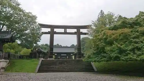 吉野神宮の鳥居