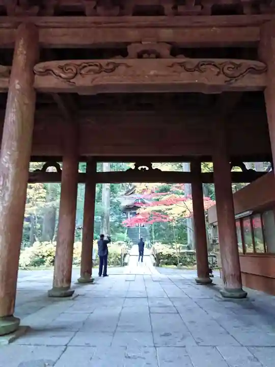 宝積山光前寺の山門・神門