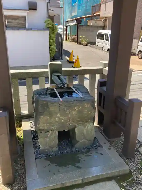 神楽坂若宮八幡神社の手水舎