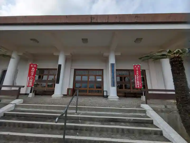 立正寺の{uncategorized: "未分類", other: "その他", undefined: "問題あり", building: "その他建物", grave: "お墓", sacred_gate: "鳥居", guardian: "狛犬", statue: "像", buddha: "仏像", history: "歴史", nature: "自然", garden: "庭園", animal: "動物", pagoda: "塔", temizu: "手水舎", mountain_gate: "山門・神門", sanctuary: "本殿・本堂", subordinate: "末社・摂社", art: "芸術", scenery: "景色", jizo: "地蔵", ema: "絵馬", goshuin: "御朱印", omikuji: "おみくじ", items: "授与品その他", amulet: "お守り", goshuincho: "御朱印帳", eats: "食事", festival: "お祭り", votive_dance: "神楽", shichigosan: "七五三参", wedding: "結婚式", experience: "体験その他", initially: "初詣", around: "周辺", anti_infection: "感染症対策"}
