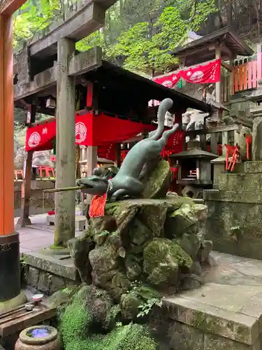 伏見稲荷大社　御膳谷奉拝所(京都府)