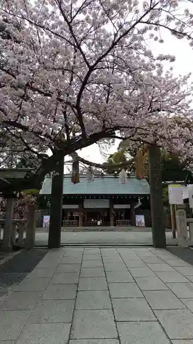 伊勢山皇大神宮の鳥居