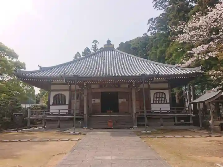 補陀洛山寺の本殿・本堂