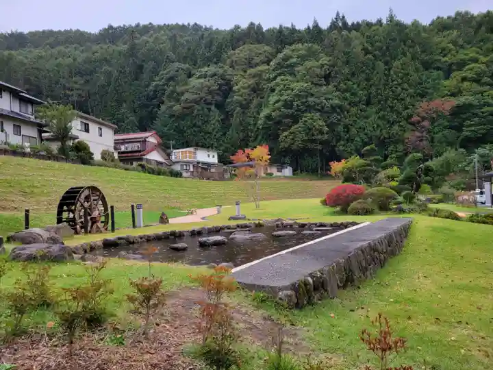 諏訪大社上社前宮の周辺