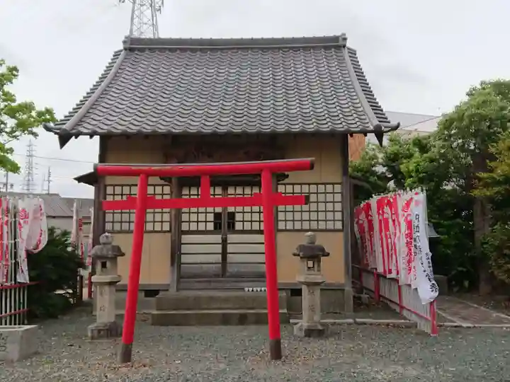 稲荷社(寄住町)の本殿・本堂