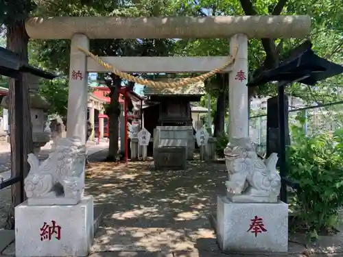 （芝生）浅間神社の鳥居