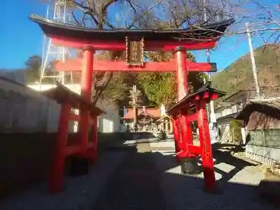 浅間日月神社の鳥居