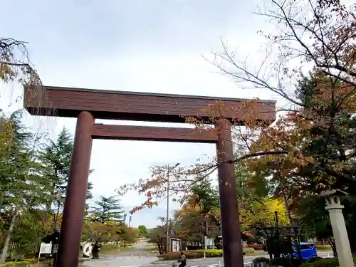 開成山大神宮の鳥居