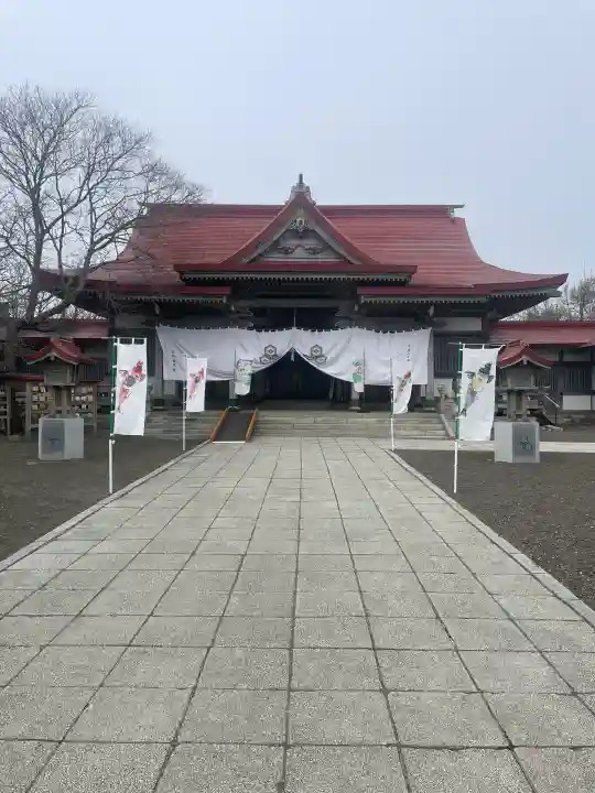 釧路一之宮 厳島神社の{uncategorized: "未分類", other: "その他", undefined: "問題あり", building: "その他建物", grave: "お墓", sacred_gate: "鳥居", guardian: "狛犬", statue: "像", buddha: "仏像", history: "歴史", nature: "自然", garden: "庭園", animal: "動物", pagoda: "塔", temizu: "手水舎", mountain_gate: "山門・神門", sanctuary: "本殿・本堂", subordinate: "末社・摂社", art: "芸術", scenery: "景色", jizo: "地蔵", ema: "絵馬", goshuin: "御朱印", omikuji: "おみくじ", items: "授与品その他", amulet: "お守り", goshuincho: "御朱印帳", eats: "食事", festival: "お祭り", votive_dance: "神楽", shichigosan: "七五三参", wedding: "結婚式", experience: "体験その他", initially: "初詣", around: "周辺", anti_infection: "感染症対策"}