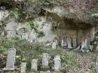 舎那院の{uncategorized: "未分類", other: "その他", undefined: "問題あり", building: "その他建物", grave: "お墓", sacred_gate: "鳥居", guardian: "狛犬", statue: "像", buddha: "仏像", history: "歴史", nature: "自然", garden: "庭園", animal: "動物", pagoda: "塔", temizu: "手水舎", mountain_gate: "山門・神門", sanctuary: "本殿・本堂", subordinate: "末社・摂社", art: "芸術", scenery: "景色", jizo: "地蔵", ema: "絵馬", goshuin: "御朱印", omikuji: "おみくじ", items: "授与品その他", amulet: "お守り", goshuincho: "御朱印帳", eats: "食事", festival: "お祭り", votive_dance: "神楽", shichigosan: "七五三参", wedding: "結婚式", experience: "体験その他", initially: "初詣", around: "周辺", anti_infection: "感染症対策"}