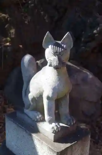 東山稲荷神社の狛犬