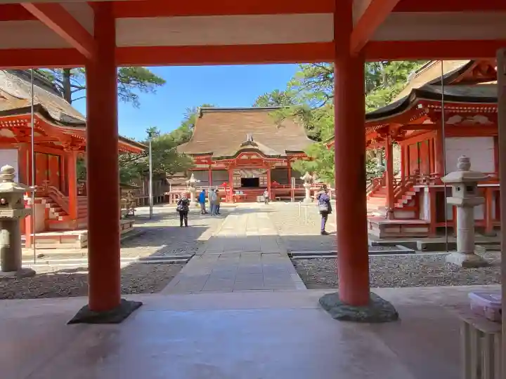 日御碕神社の{uncategorized: "未分類", other: "その他", undefined: "問題あり", building: "その他建物", grave: "お墓", sacred_gate: "鳥居", guardian: "狛犬", statue: "像", buddha: "仏像", history: "歴史", nature: "自然", garden: "庭園", animal: "動物", pagoda: "塔", temizu: "手水舎", mountain_gate: "山門・神門", sanctuary: "本殿・本堂", subordinate: "末社・摂社", art: "芸術", scenery: "景色", jizo: "地蔵", ema: "絵馬", goshuin: "御朱印", omikuji: "おみくじ", items: "授与品その他", amulet: "お守り", goshuincho: "御朱印帳", eats: "食事", festival: "お祭り", votive_dance: "神楽", shichigosan: "七五三参", wedding: "結婚式", experience: "体験その他", initially: "初詣", around: "周辺", anti_infection: "感染症対策"}