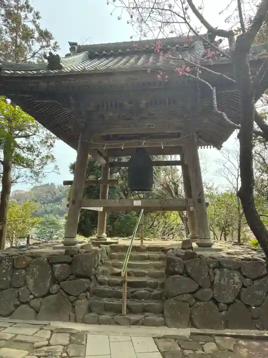 杉本寺の{uncategorized: "未分類", other: "その他", undefined: "問題あり", building: "その他建物", grave: "お墓", sacred_gate: "鳥居", guardian: "狛犬", statue: "像", buddha: "仏像", history: "歴史", nature: "自然", garden: "庭園", animal: "動物", pagoda: "塔", temizu: "手水舎", mountain_gate: "山門・神門", sanctuary: "本殿・本堂", subordinate: "末社・摂社", art: "芸術", scenery: "景色", jizo: "地蔵", ema: "絵馬", goshuin: "御朱印", omikuji: "おみくじ", items: "授与品その他", amulet: "お守り", goshuincho: "御朱印帳", eats: "食事", festival: "お祭り", votive_dance: "神楽", shichigosan: "七五三参", wedding: "結婚式", experience: "体験その他", initially: "初詣", around: "周辺", anti_infection: "感染症対策"}