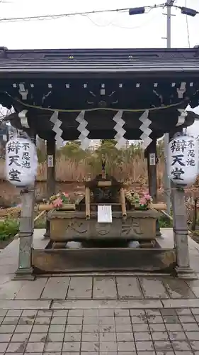 寛永寺不忍池弁天堂の手水舎