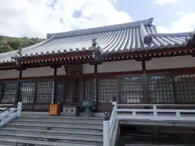長寿寺の本殿・本堂
