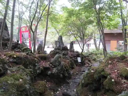 無戸室浅間神社(船津胎内神社)の建物その他