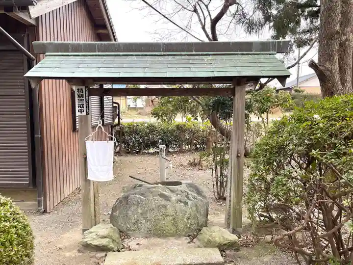 前野神社の手水舎