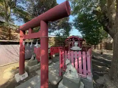 正一位稲荷大明神（築山稲荷社）の{uncategorized: "未分類", other: "その他", undefined: "問題あり", building: "その他建物", grave: "お墓", sacred_gate: "鳥居", guardian: "狛犬", statue: "像", buddha: "仏像", history: "歴史", nature: "自然", garden: "庭園", animal: "動物", pagoda: "塔", temizu: "手水舎", mountain_gate: "山門・神門", sanctuary: "本殿・本堂", subordinate: "末社・摂社", art: "芸術", scenery: "景色", jizo: "地蔵", ema: "絵馬", goshuin: "御朱印", omikuji: "おみくじ", items: "授与品その他", amulet: "お守り", goshuincho: "御朱印帳", eats: "食事", festival: "お祭り", votive_dance: "神楽", shichigosan: "七五三参", wedding: "結婚式", experience: "体験その他", initially: "初詣", around: "周辺", anti_infection: "感染症対策"}