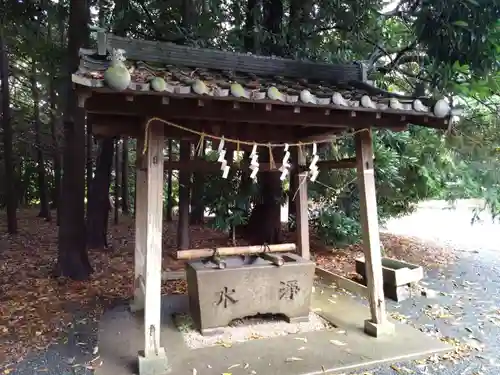 泙野神社の手水舎