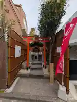 代沢稲荷の鳥居