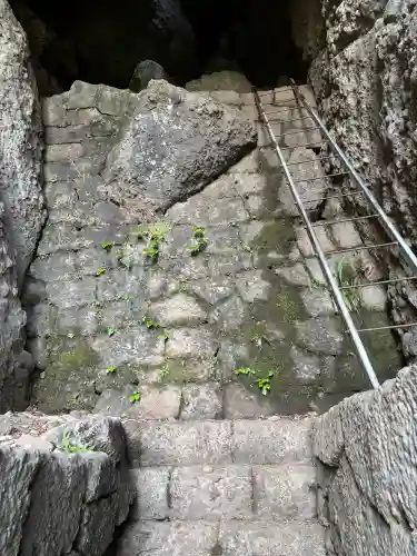 妙義神社の{uncategorized: "未分類", other: "その他", undefined: "問題あり", building: "その他建物", grave: "お墓", sacred_gate: "鳥居", guardian: "狛犬", statue: "像", buddha: "仏像", history: "歴史", nature: "自然", garden: "庭園", animal: "動物", pagoda: "塔", temizu: "手水舎", mountain_gate: "山門・神門", sanctuary: "本殿・本堂", subordinate: "末社・摂社", art: "芸術", scenery: "景色", jizo: "地蔵", ema: "絵馬", goshuin: "御朱印", omikuji: "おみくじ", items: "授与品その他", amulet: "お守り", goshuincho: "御朱印帳", eats: "食事", festival: "お祭り", votive_dance: "神楽", shichigosan: "七五三参", wedding: "結婚式", experience: "体験その他", initially: "初詣", around: "周辺", anti_infection: "感染症対策"}