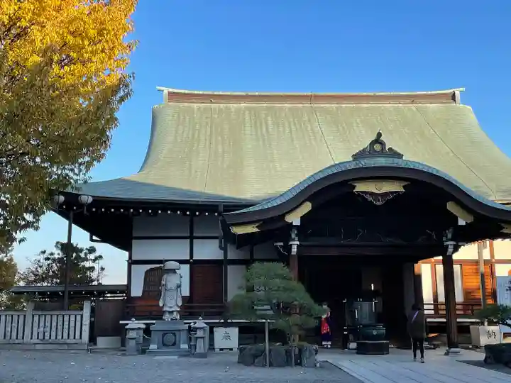 成田山大阪別院 明王院の本殿・本堂