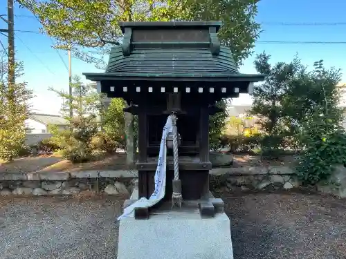 八幡神社の{uncategorized: "未分類", other: "その他", undefined: "問題あり", building: "その他建物", grave: "お墓", sacred_gate: "鳥居", guardian: "狛犬", statue: "像", buddha: "仏像", history: "歴史", nature: "自然", garden: "庭園", animal: "動物", pagoda: "塔", temizu: "手水舎", mountain_gate: "山門・神門", sanctuary: "本殿・本堂", subordinate: "末社・摂社", art: "芸術", scenery: "景色", jizo: "地蔵", ema: "絵馬", goshuin: "御朱印", omikuji: "おみくじ", items: "授与品その他", amulet: "お守り", goshuincho: "御朱印帳", eats: "食事", festival: "お祭り", votive_dance: "神楽", shichigosan: "七五三参", wedding: "結婚式", experience: "体験その他", initially: "初詣", around: "周辺", anti_infection: "感染症対策"}