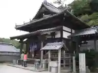 泰山寺の本殿・本堂