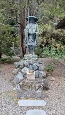 繁多寺の像