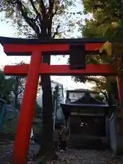 出世稲荷神社（春日稲荷神社）の鳥居