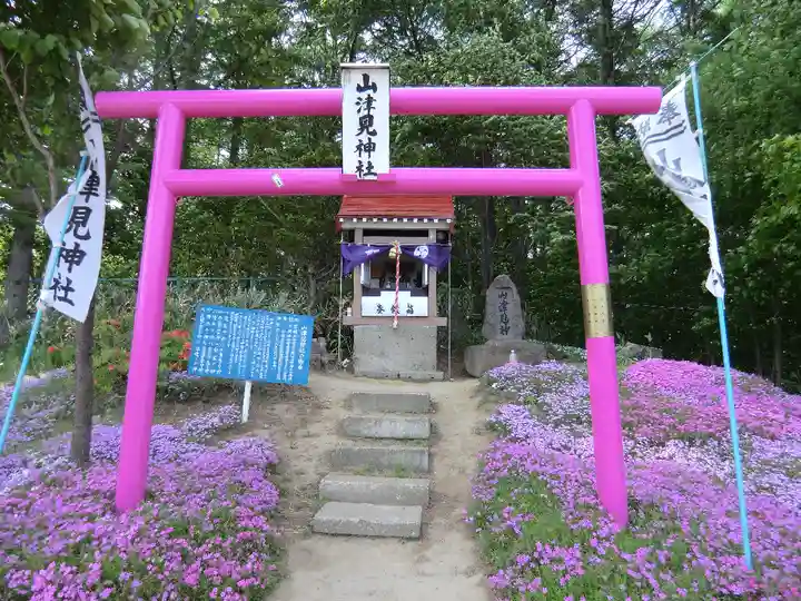 山津見神社の鳥居
