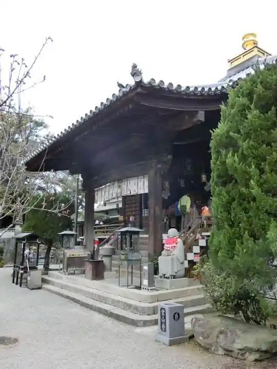 霊山寺の本殿・本堂