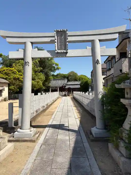 東野春日神社の鳥居