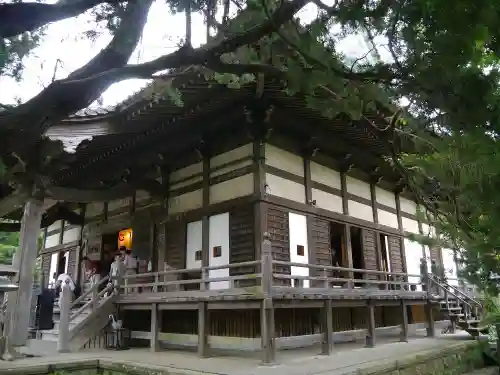宝戒寺の本殿・本堂