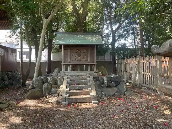 勝速日神社の{uncategorized: "未分類", other: "その他", undefined: "問題あり", building: "その他建物", grave: "お墓", sacred_gate: "鳥居", guardian: "狛犬", statue: "像", buddha: "仏像", history: "歴史", nature: "自然", garden: "庭園", animal: "動物", pagoda: "塔", temizu: "手水舎", mountain_gate: "山門・神門", sanctuary: "本殿・本堂", subordinate: "末社・摂社", art: "芸術", scenery: "景色", jizo: "地蔵", ema: "絵馬", goshuin: "御朱印", omikuji: "おみくじ", items: "授与品その他", amulet: "お守り", goshuincho: "御朱印帳", eats: "食事", festival: "お祭り", votive_dance: "神楽", shichigosan: "七五三参", wedding: "結婚式", experience: "体験その他", initially: "初詣", around: "周辺", anti_infection: "感染症対策"}