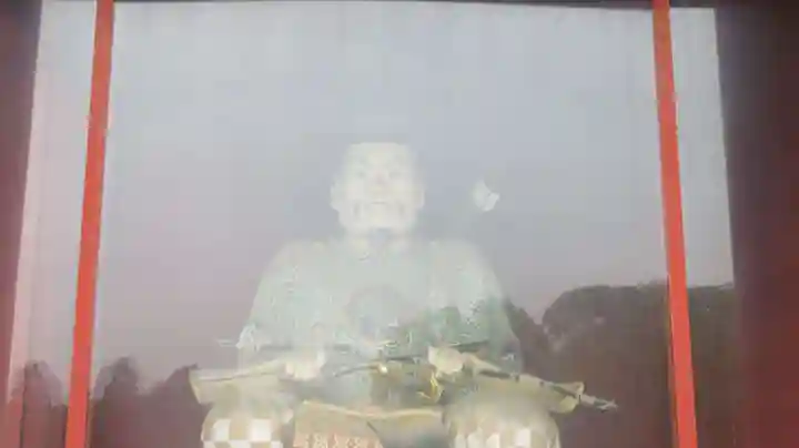 鶴岡八幡宮の像