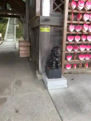 旦飯野神社の狛犬