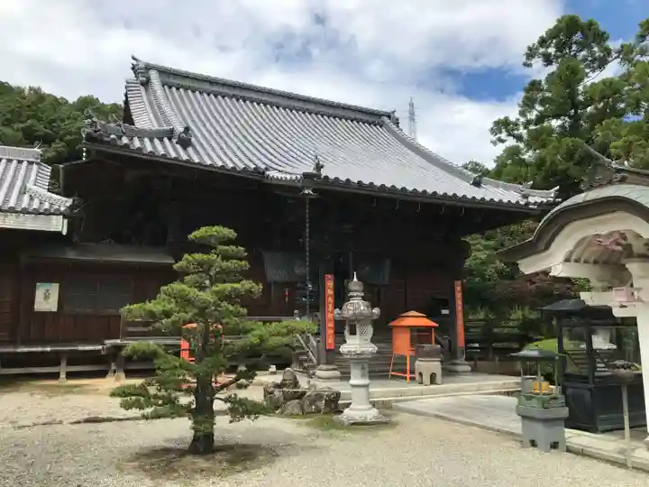 金泉寺の本殿・本堂