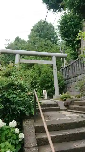 御霊神社の鳥居