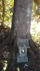 鳴神神社の建物その他