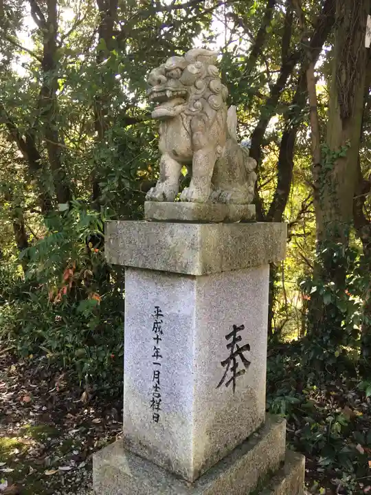 須佐神社の狛犬