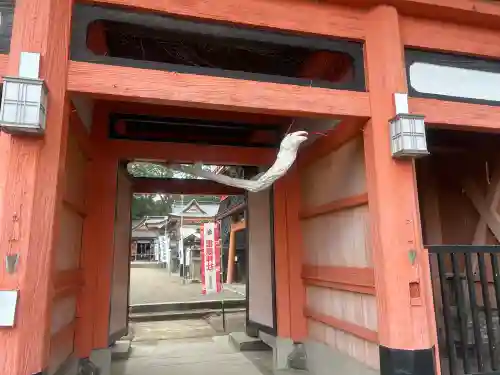 榎原神社の{uncategorized: "未分類", other: "その他", undefined: "問題あり", building: "その他建物", grave: "お墓", sacred_gate: "鳥居", guardian: "狛犬", statue: "像", buddha: "仏像", history: "歴史", nature: "自然", garden: "庭園", animal: "動物", pagoda: "塔", temizu: "手水舎", mountain_gate: "山門・神門", sanctuary: "本殿・本堂", subordinate: "末社・摂社", art: "芸術", scenery: "景色", jizo: "地蔵", ema: "絵馬", goshuin: "御朱印", omikuji: "おみくじ", items: "授与品その他", amulet: "お守り", goshuincho: "御朱印帳", eats: "食事", festival: "お祭り", votive_dance: "神楽", shichigosan: "七五三参", wedding: "結婚式", experience: "体験その他", initially: "初詣", around: "周辺", anti_infection: "感染症対策"}