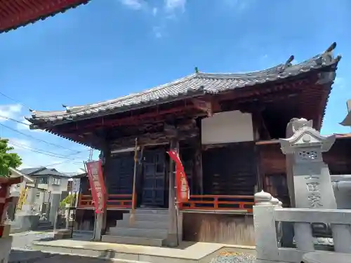 新光寺の本殿・本堂